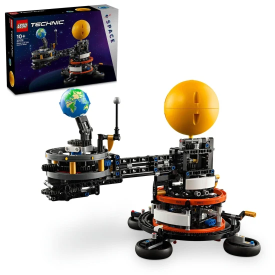 LEGO® Technic Planéta Zem a Mesiac na obežnej dráhe (42179) – model so zobrazením obežnej dráhy a rotácií, vrátane funkčného kľukového hriadeľa a obrázkov fáz Mesiaca