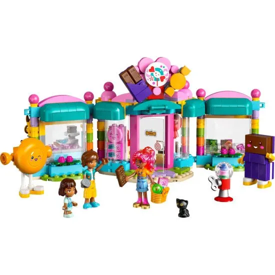  LEGO® Friends 42649 Cukráreň v mestečku Heartlake so 3 postavami a zábavnými doplnkami na hranie.