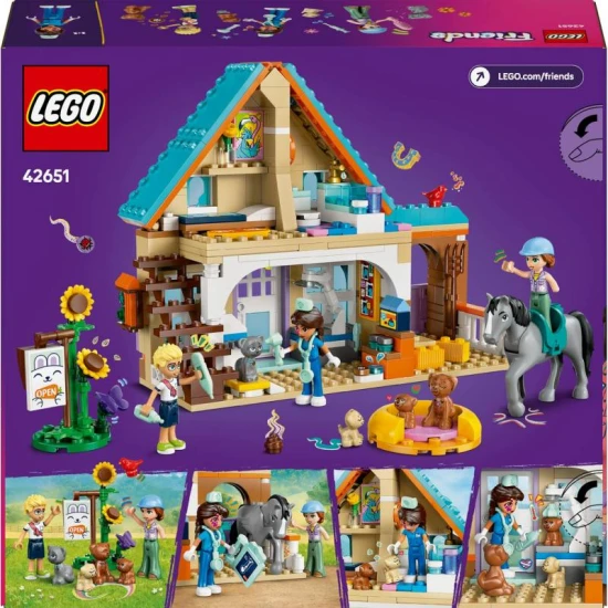 LEGO Friends 42651 – Veterinárna klinika pre kone a domáce zvieratká s minipanenky, koňom, psami a mačkou