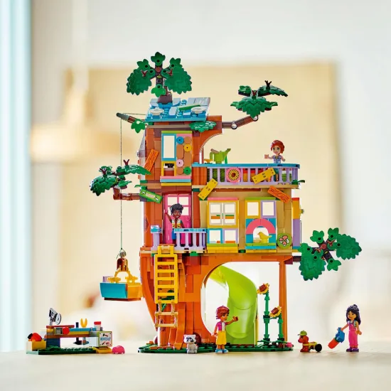 LEGO® Friends 42652 Dom priateľstva na strome s minibábikami a zvieratkami