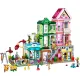 LEGO® Friends 42670 Apartmány a obchody Heartlake - tvorivá stavebnica s 9 postavami, pekárňou, keramickým štúdiom a ďalšími detailmi.