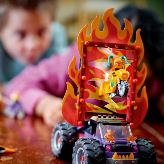 Zaži adrenalín s LEGO City Kaskadérskou dvojitou slučkou!