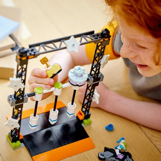 LEGO CITY Kladivová kaskadérska výzva plná akcie