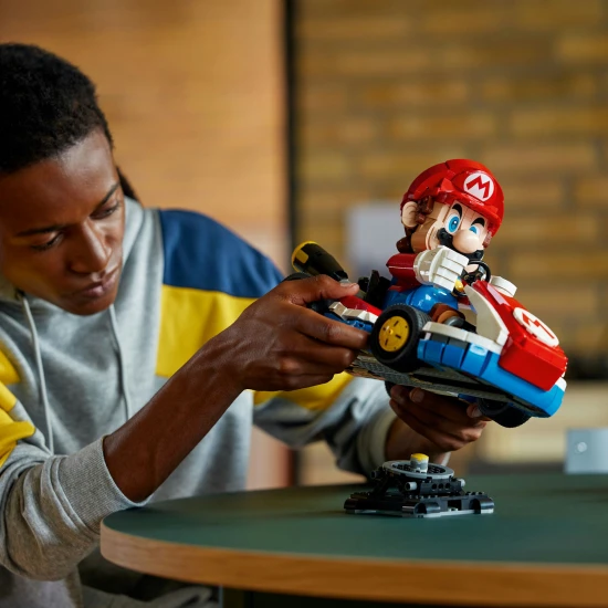 LEGO 72037 Mario Kart™: Mario a Standard Kart