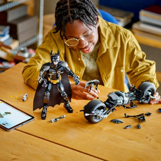 LEGO DC Batman Zostaviteľná figúrka: Batman a motorka Bat-Pod Zostaviteľný LEGO Batman s motorkou, LEGO Batman v akcii, LEGO Batman figurka s pohyblivými časťami, LEGO Batman s Bat-Pod
