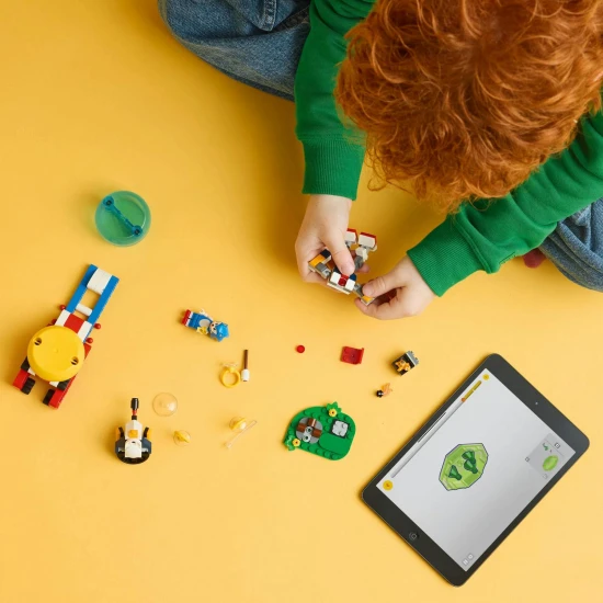 Súboj pri táboráku: Sonic, roboti a Chaos Emerald!