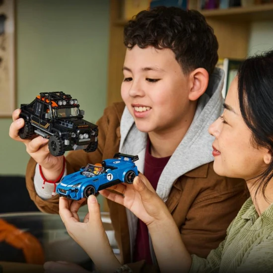 LEGO Speed Champions 77264 Jaguar Project 7 a Land Rover Defender LEGO Speed Champions 77264 Jaguar Project 7 a Land Rover Defender