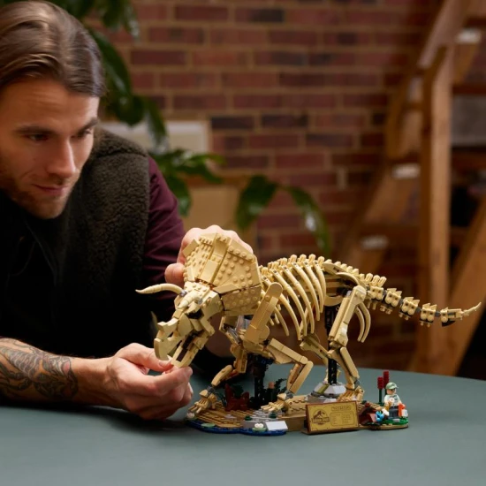 LEGO Jurassic World 77985 Dinosaurie fosílie: Triceratops