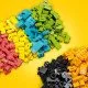 LEGO Classic Neónová kreatívna zábava predstavuje tvorivé hry s neónovými farbami.