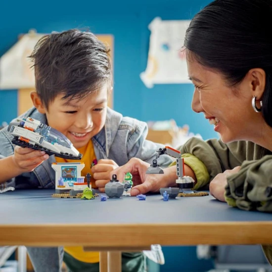 Deti sa môžu stať každodennými astronautmi s touto stavebnicou LEGO City Vesmírna loď a objav asteroidu.