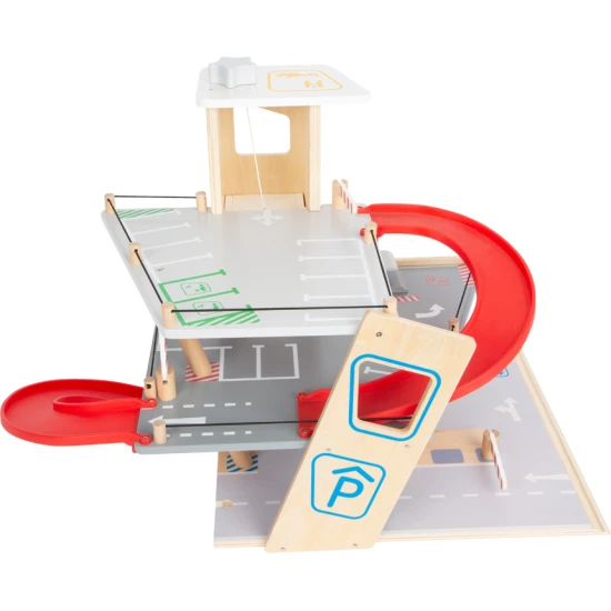 Trojposchodová garáž s magnetickými prvkami pre malých pretekárov.