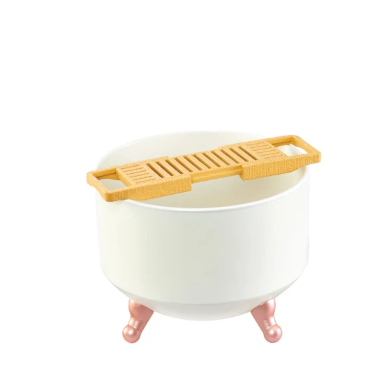 MGA’s Miniverse Make It Mini Spa – mini kozmetické repliky, peny do kúpeľa, peelingy a mydlá s realistickými detailmi