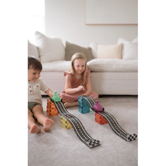 Magnetická stavebnica Downhill Duo 40 dielov. Skvelý darček pre deti, ktoré milujú autá.