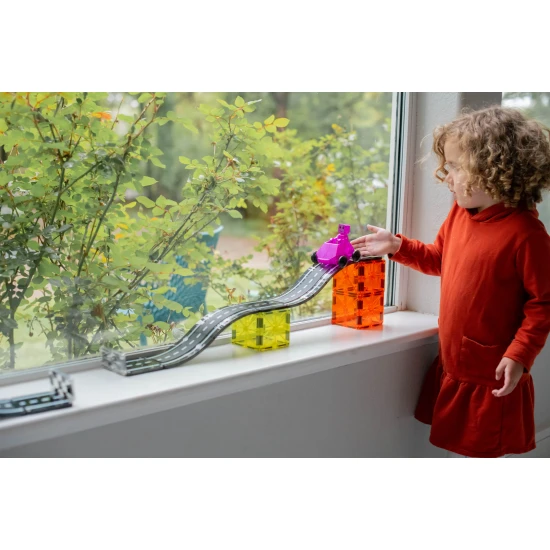 Magnetická stavebnica Downhill Duo 40 dielov. Skvelý darček pre deti, ktoré milujú autá.