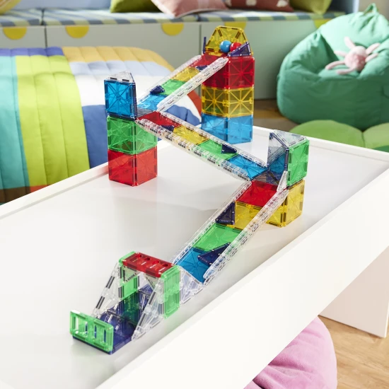 Magnetická stavebnica MAGNA-TILES Rail Racers Deluxe – detská pretekárska dráha s guličkami, koľajnicami a rampami