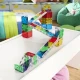 Magnetická stavebnica MAGNA-TILES Rail Racers Deluxe – detská pretekárska dráha s guličkami, koľajnicami a rampami