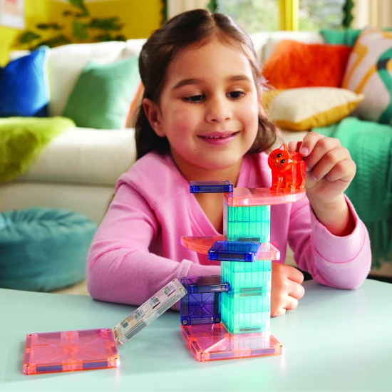 Magnetická stavebnica MAGNA-TILES Cat Tree – mačací strom s figúrkou, microMAGS dielikmi a dekoráciami