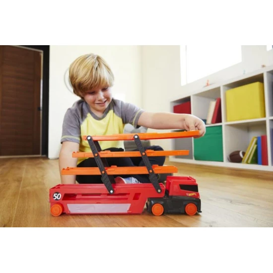 Hot Wheels Mega Hauler – nákladiak s autami
