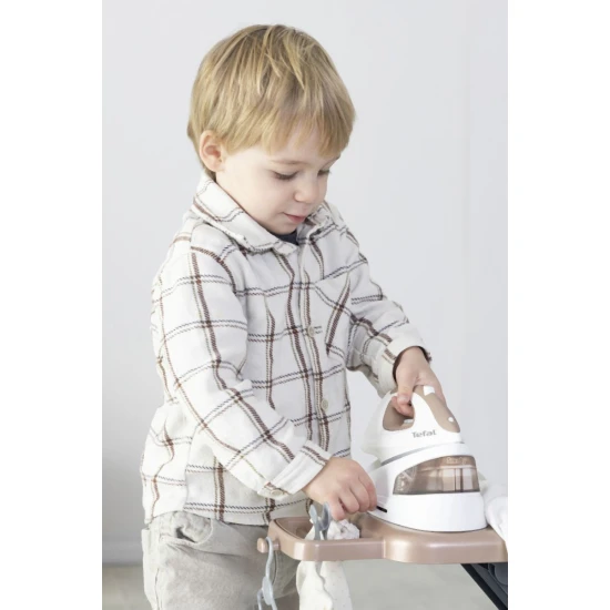 Tefal žehliaca doska a žehlička so základňou Tefal žehliaca doska a žehlička so základňou – Smoby SM330125