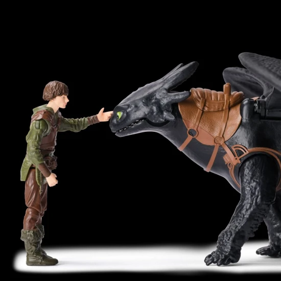 Ako si vycvičiť draka Drak a Viking Bezzubý a Štikút