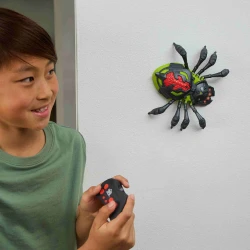 Hex Bots RC Tarantula Lezúca po Stenách