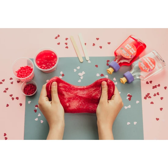 DIY Slime Sada na výrobu slizu Jahoda pre deti. Vyrobte si svoj vlastný sliz.