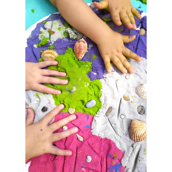 Dynamický piesok Sada Farma obsahuje 4 farby piesku.