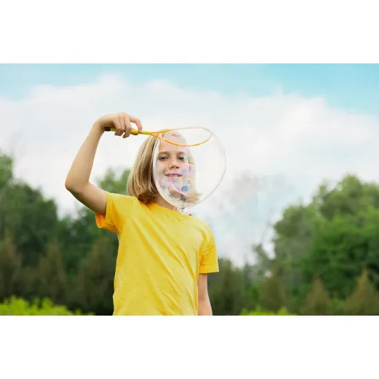 Obruč na výrobu veľkých mydlových bublín.