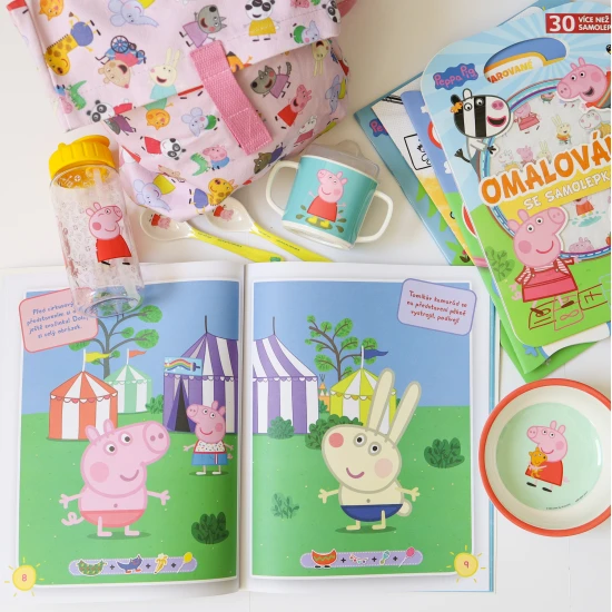 Samolepková knižka s obľúbenou postavičkou Peppa Pig rozvíja kreativitu.