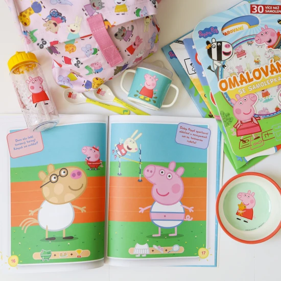 Samolepková knižka s obľúbenou postavičkou Peppa Pig rozvíja kreativitu.