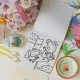 Omalovánky so samolepkami obsahujú 24 strán s viac ako 30 samolepkami s prasiatkom Peppa Pig.