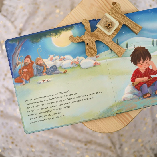 Klasický príbeh o betlehemskom zázraku pre najmenších. Príbeh citlivo a zrozumiteľne priblíži detským čitateľom sviatočnú atmosféru a tajomstvo Ježišovho narodenia.