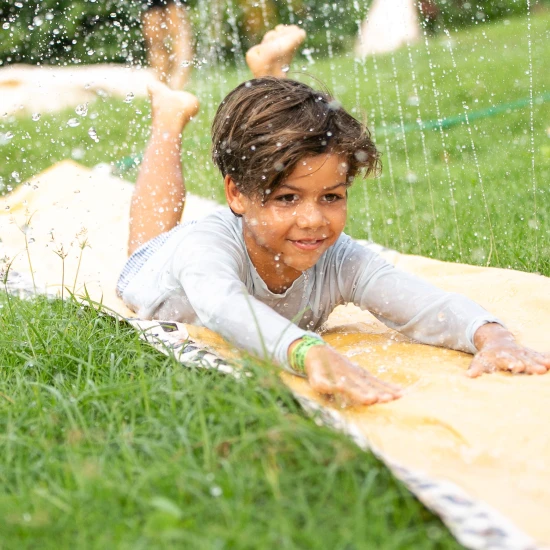 Nafukovacia vodná šmykľavka Swim Essentials Beige Leopard s tryskami na záhradnú zábavu