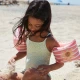 Detské nafukovacie rukávniky Swim Essentials Daisy Flower pre deti, ideálne na plávanie v bazéne aj pri mori