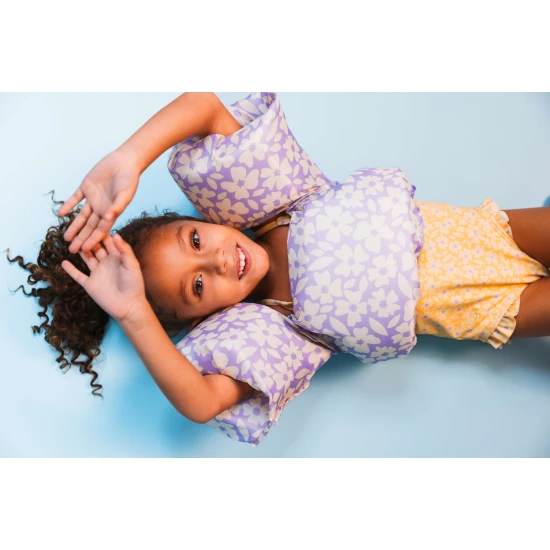 Štýlová a bezpečná plávacia vesta s rukávnikmi pre deti Swim Essentials Florish purple