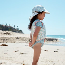Plavkový klobúk s ochranou krku UPF 50+ Florish green
