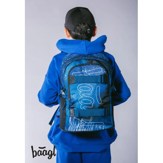 Školská taška Skate Steel – ergonomický batoh so skateboardovými popruhmi, reflexnými prvkami a priehradkou na notebook