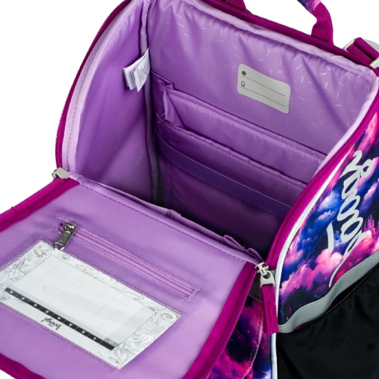 Školská taška Jednorožec kráľovstvo – ergonomická taška s dizajnom jednorožca, výklopným otváraním a reflexnými prvkami