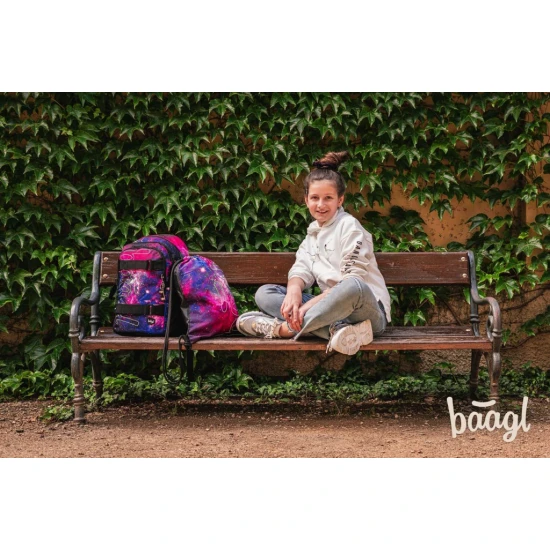 Školská taška Skate Galaxy – ergonomický batoh so skateboardovými popruhmi, reflexnými prvkami a priehradkou na notebook