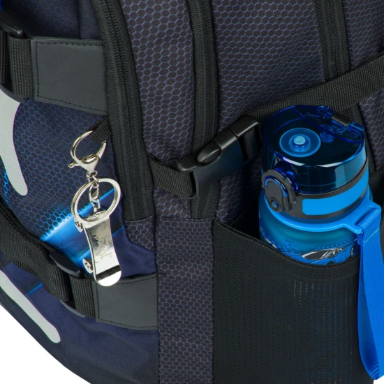 Školská taška Skate Bluelight – ergonomický batoh so skateboardovými popruhmi, reflexnými prvkami a priehradkou na notebook