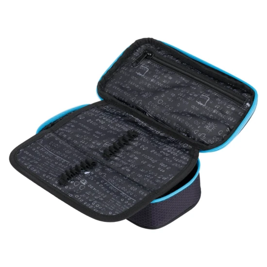 Peračník Skate Blue Light s moderným dizajnom a praktickými funkciami, ideálny na usporiadanie školských potrieb.