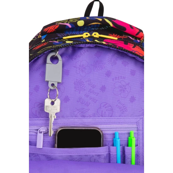 Školská taška Coolpack Prime Stitch Black s dvoma priehradkami a polstrovanými ramennými popruhmi.