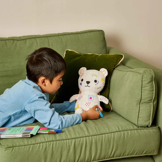 Kreatívny Macko Artie Colour-in na vyfarbenie s umývateľnými fixkami