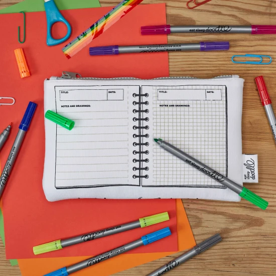 Peračník Dino na vyfarbovanie s fixkami eatsleepdoodle