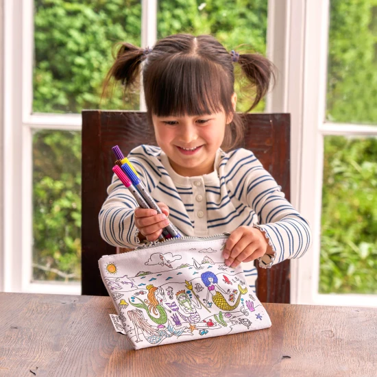 Peračník Mermaid na vyfarbovanie s fixkami eatsleepdoodle