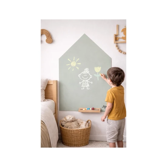 MagneKids Magnetická nástenná tabuľa Domček Šalviová zelená 70 x 44 cm – Family Nation FN-MONT-MKIDS-H70-SAGE
