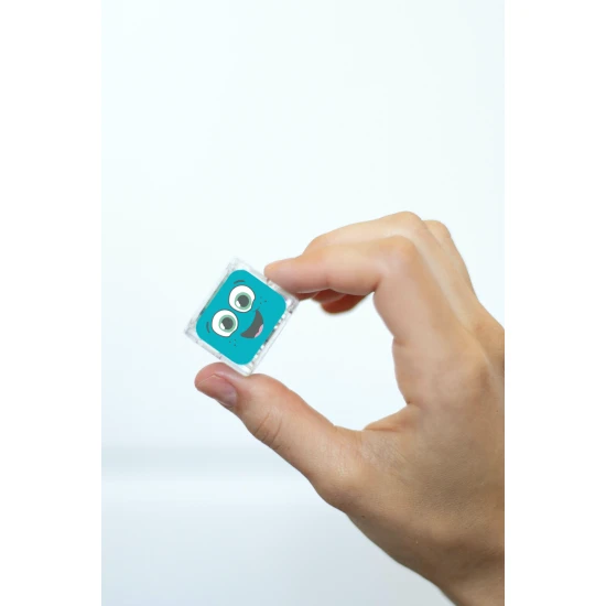 Glo Pals Senzorické svietiace kocky Blair svietiace kocky do vane pre deti, rozžiarené vo vode.