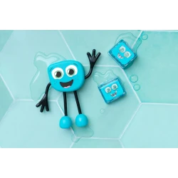 Sada Figúrka Blair a 2 senzorické svietiace kocky do vody