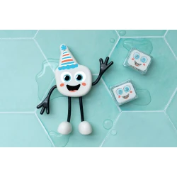 Sada Figúrka Party Pal a 2 senzorické svietiace kocky do vody