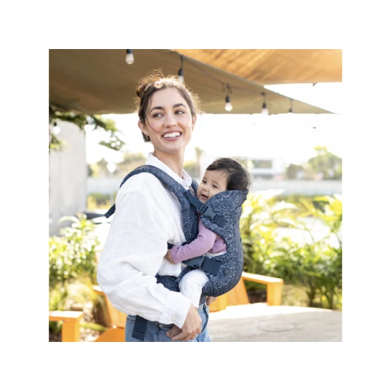 Infantino Nosič Flip 4v1 Convertible Navy